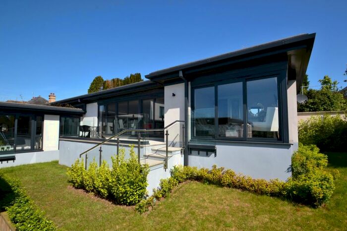 4 Bedroom Detached House To Rent In Swanage, BH19