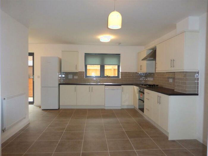 3 Bedroom Town House To Rent In Rosary Road, Norwich, NR1