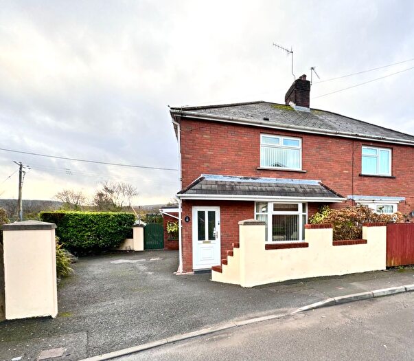 3 Bedroom Semi-Detached House For Sale In Tre Ifor, Llwydcoed, Aberdare, CF44