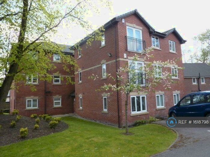 2 Bedroom Flat To Rent In Thurlwood Croft, Westhoughton, Bolton, BL5