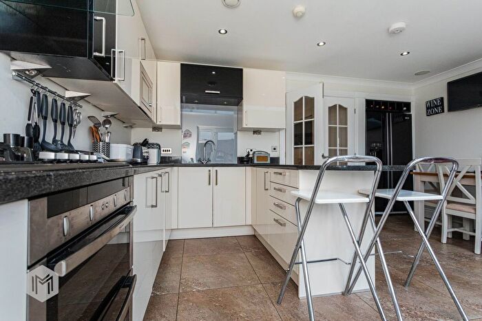 3 Bedroom Semi-Detached House For Sale In Hampson Avenue, Culcheth, Warrington, Cheshire, WA3 - Photo 12