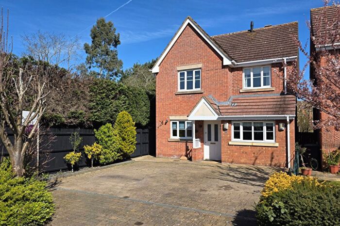 3 Bedroom Detached House For Sale In Beaumont Road, Flitwick, MK45