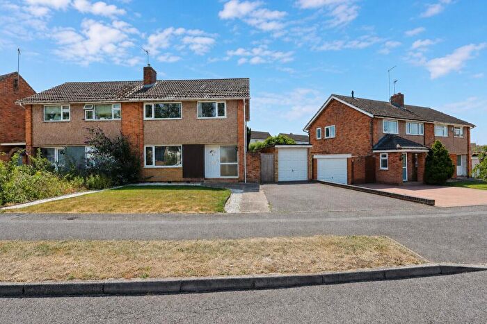 3 Bedroom Semi-Detached House For Sale In St Catherines Road, Kettering, NN15