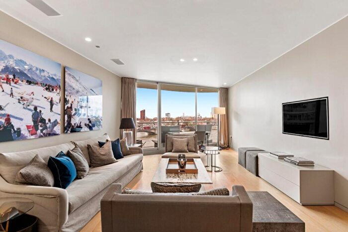 3 Bedroom Flat To Rent In Albion Riverside, SW11