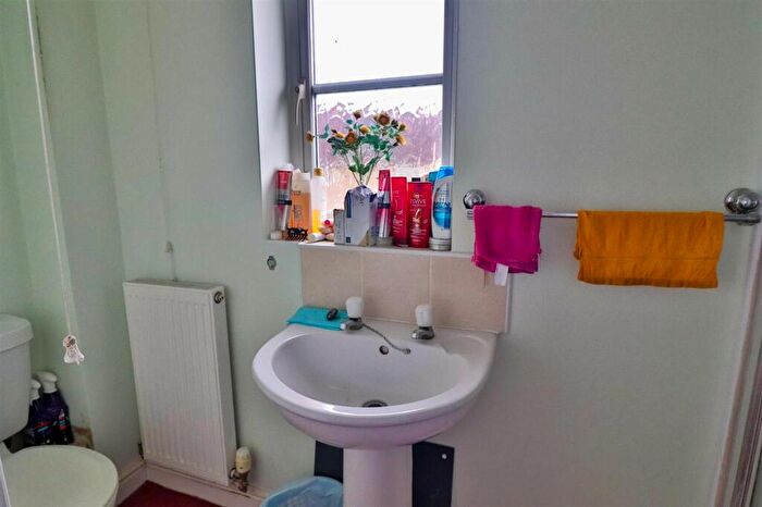 3 Bedroom Detached House For Sale In Emmerson Way, Hadleigh, IP7