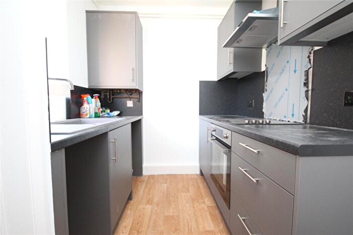 1 Bedroom Apartment To Rent In Pyrles Lane, Loughton, IG10
