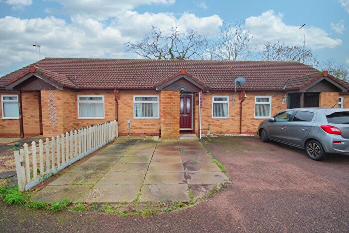 2 Bedroom Bungalow For Sale In Minehead Close, Corby, NN18