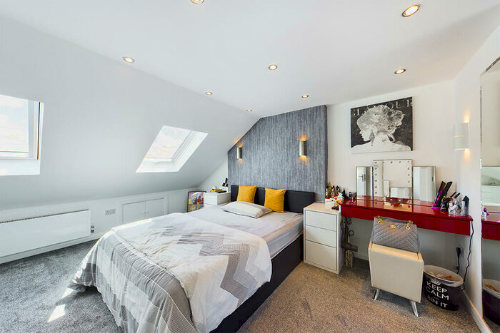 1 Bedroom Property To Rent In Long Drive, Ruislip, HA4