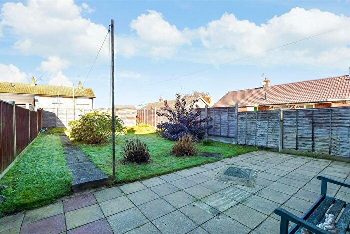 3 Bedroom End Of Terrace House For Sale In Lubbock Close, Maidstone, Kent, ME15