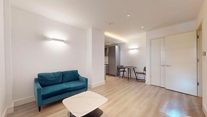 1 Bedroom Flat To Rent In New Horizons Court, Brentford, TW8