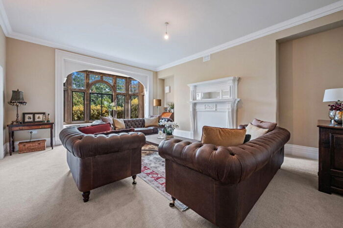 3 Bedroom Apartment For Sale In Hall Lane, Kettering, NN15