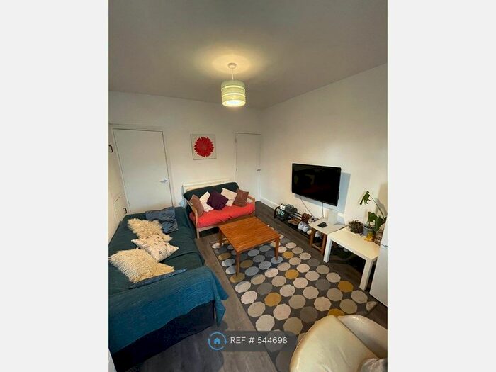 3 Bedroom Terraced House To Rent In Coombe Road, Sheffield, S10