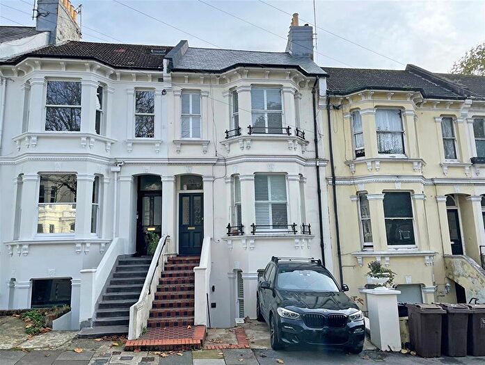 2 Bedroom Flat For Sale In Ditchling Rise, Brighton, BN1