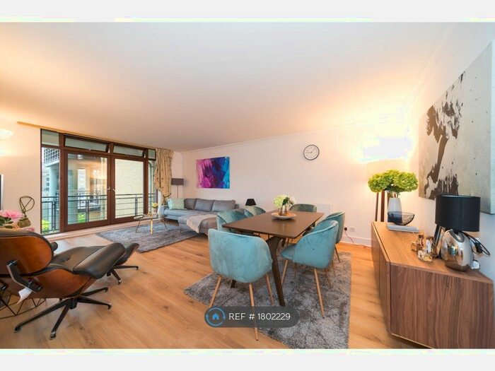 2 Bedroom Flat To Rent In Harlequin Court, London, E1W