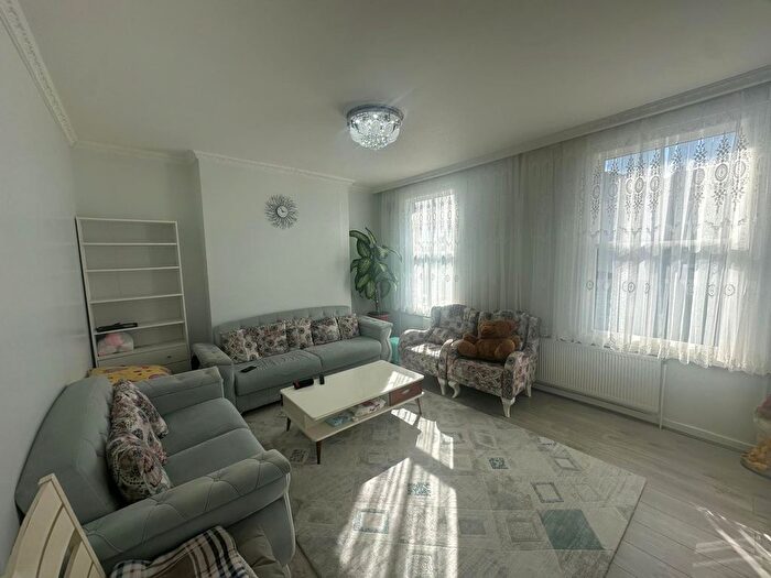 2 Bedroom Flat To Rent In Woodstock Road, London, N4