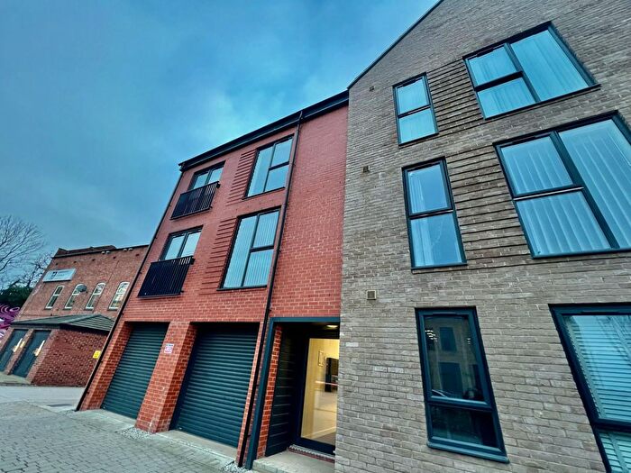 2 Bedroom Flat To Rent In Flat Plantagenet House, Limekiln Road, LE3