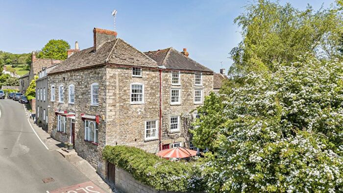 5 Bedroom Character Property For Sale In School Road, Wotton Under Edge, GL12