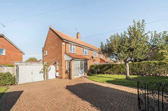 3 Bedroom Semi-Detached House For Sale In Halifax Road, Maidenhead, Berkshire, SL6