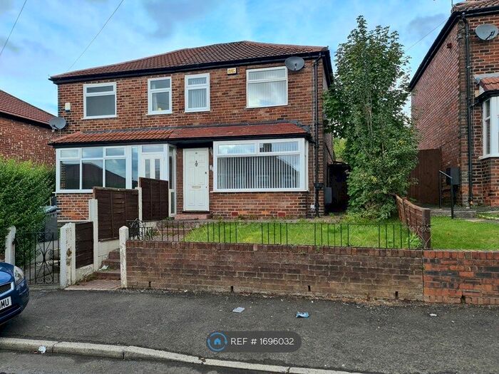2 Bedroom Semi-Detached House To Rent In Wavertree Road, Manchester, M9
