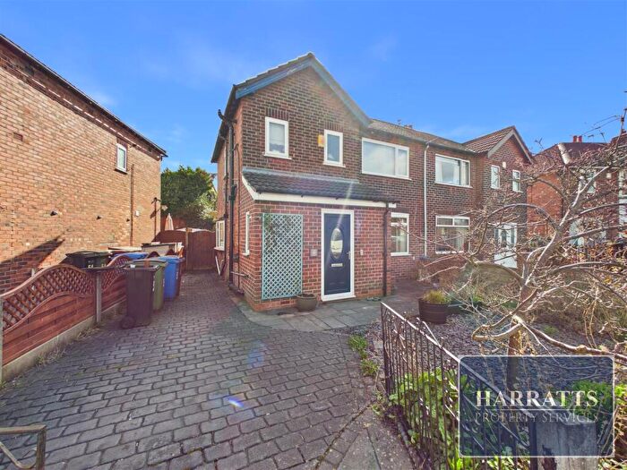 3 Bedroom Semi Detached House For Sale In Sandringham Road, Bredbury, Stockport, SK6