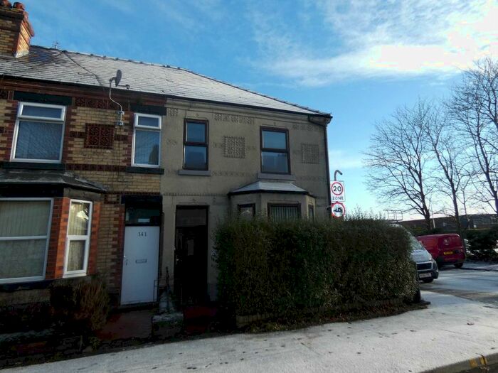 4 Bedroom End Of Terrace House To Rent In Wilderspool Causeway, Warrington, WA4