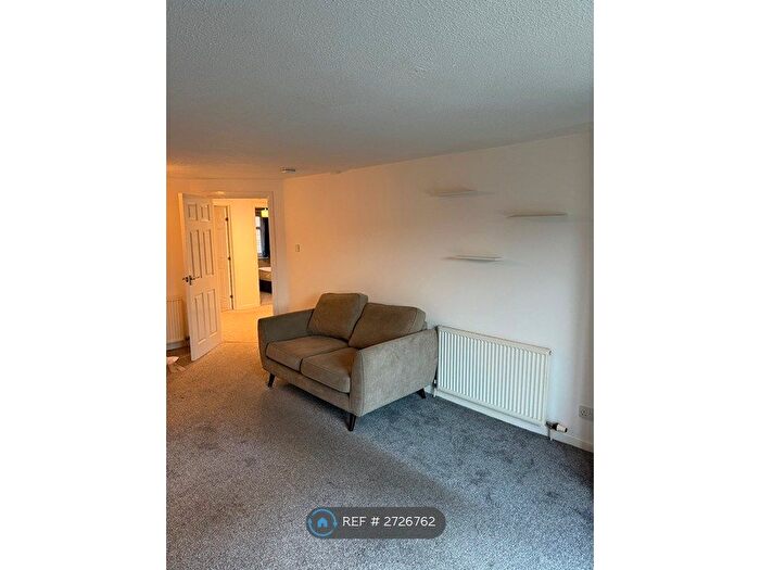 2 Bedroom Flat To Rent In Gorgie Road, Edinburgh, EH11