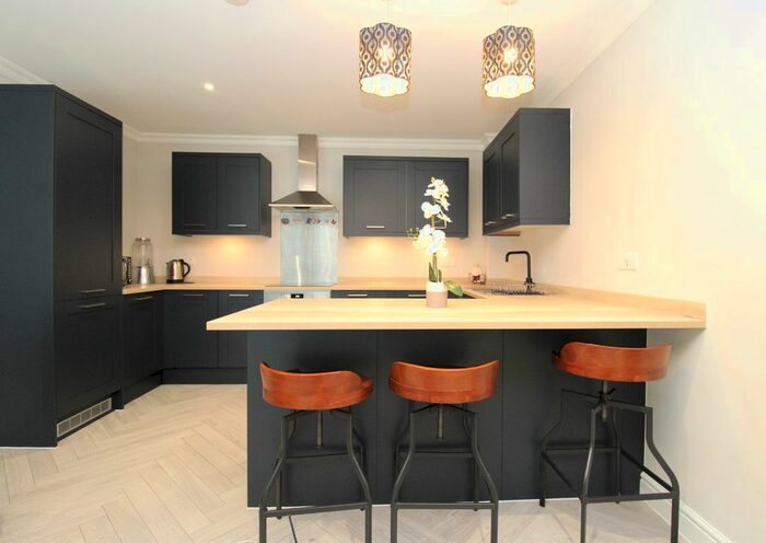 3 Bedroom End Of Terrace House To Rent In Vale Road North, Surbiton, KT6