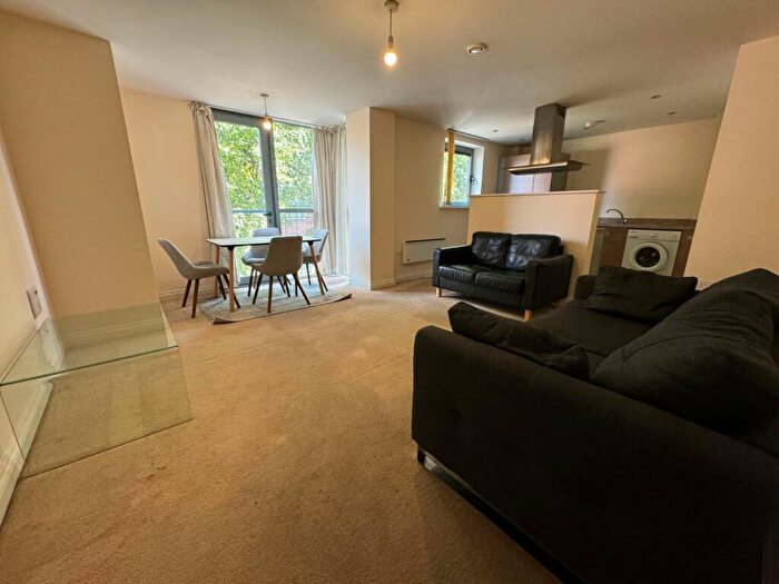 2 Bedroom Flat To Rent In Canal Street, Nottingham, Nottinghamshire, NG1