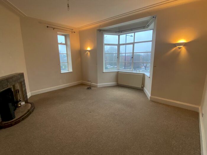 2 Bedroom Apartment To Rent In Norfolk Court, Edgbaston, B16