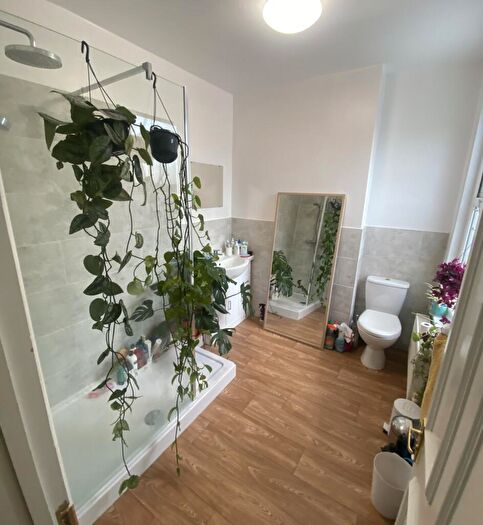 4 Bedroom End Of Terrace House To Rent In Montague Hill, Kingsdown, Bristol, BS2