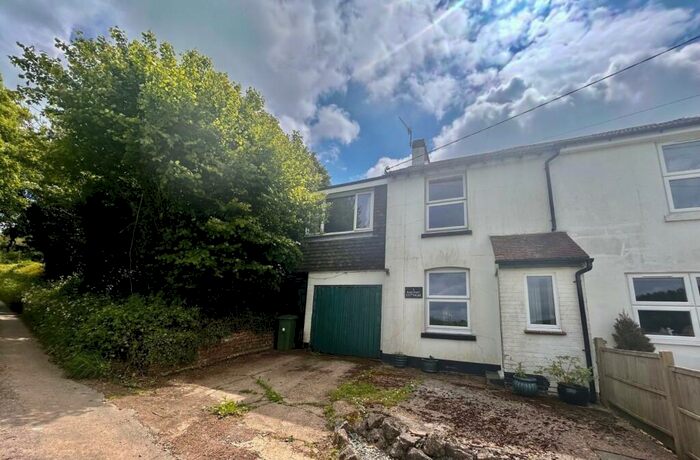 3 Bedroom Semi-Detached House For Sale In Railway Cottages, Elham, Canterbury, CT4