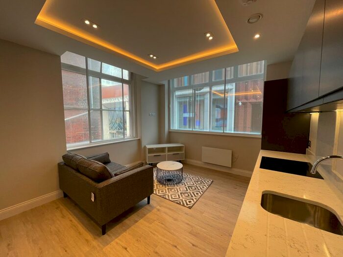 1 Bedroom Flat To Rent In Vicar Lane, Leeds, LS1