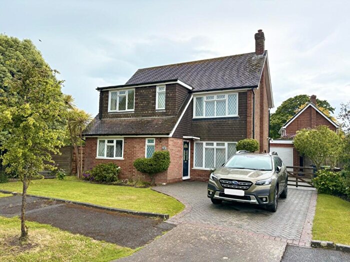 3 Bedroom Detached House To Rent In The Paddock, Alverstoke, Gosport, Hampshire, PO12