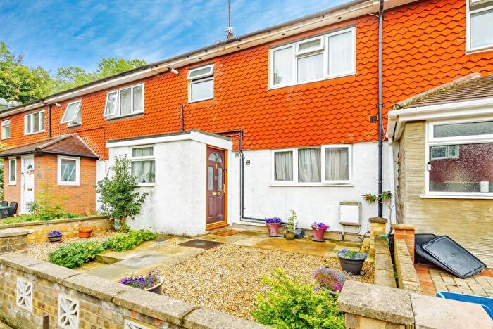 3 Bedroom Terraced House For Sale In Underwood, New Addington, Croydon, CR0
