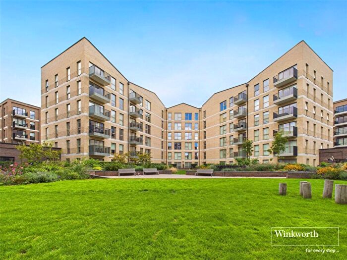 2 Bedroom Apartment For Sale In Carraway Street, Discovery House South, Reading, Berkshire, RG1
