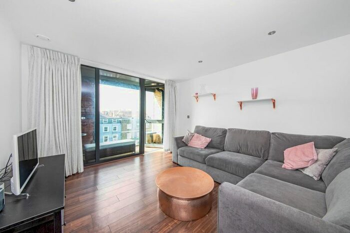 1 Bedroom Flat For Sale In Queens Road, Peckham, London, SE15