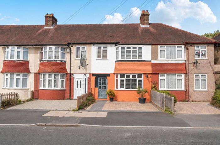 3 Bedroom Terraced House For Sale In Tamworth Lane, Mitcham, CR4