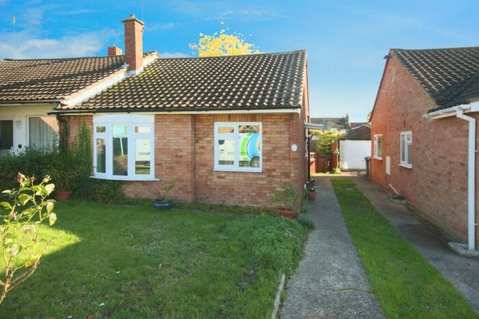 2 Bedroom Bungalow To Rent In Coombe Rise, Broomfield, CM1