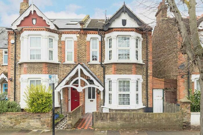 3 Bedroom Property To Rent In Seward Road, London, W7