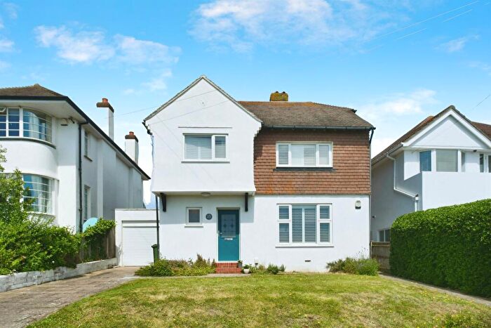 3 Bedroom Detached House For Sale In Lenham Road East, Saltdean, Brighton, BN2