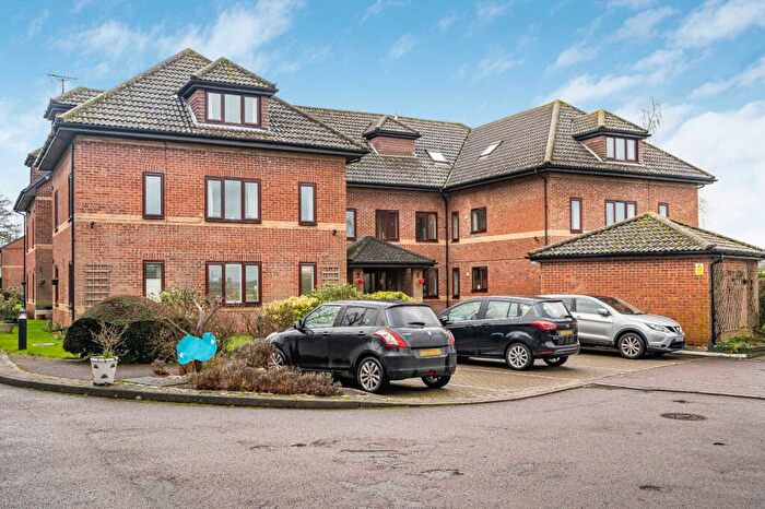 1 Bedroom Retirement Property For Sale In Windmill Court, St Marys Close, Alton, Hampshire, GU34