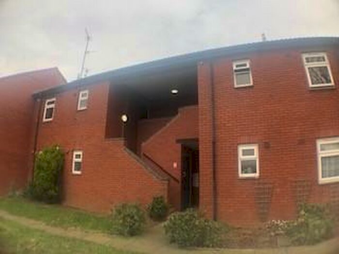 1 Bedroom Flat To Rent In Burleigh Road, Northampton, NN2