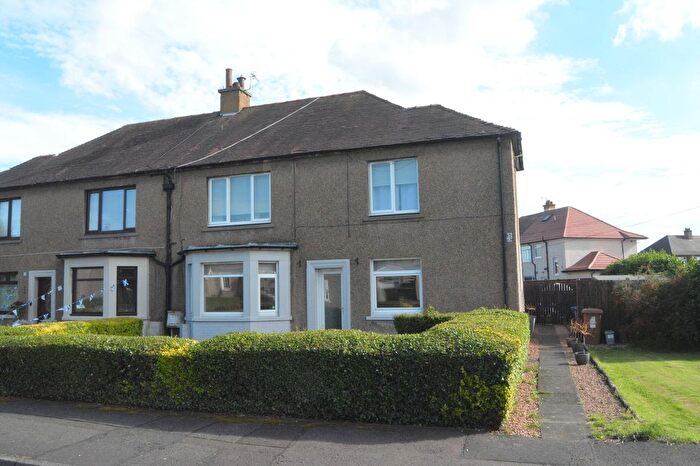 2 Bedroom Flat For Sale In Crichton Drive, Grangemouth, FK3