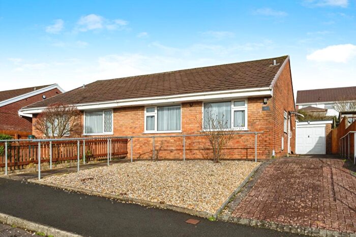 2 Bedroom Bungalow For Sale In Crud-yr-Awel, Gorseinon, Swansea, SA4