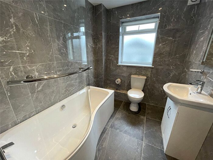 5 Bedroom End Of Terrace House To Rent In York Road, Torpoint, Cornwall, PL11