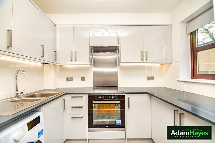1 Bedroom Flat To Rent In Christchurch Avenue, North Finchley, N12