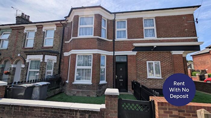 2 Bedroom Terraced House To Rent In Buckland Avenue, Dover, Kent, CT16