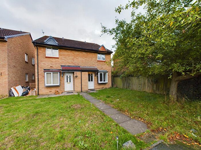 1 Bedroom House To Rent In Juniper Way, Harold Wood, Romford, RM3