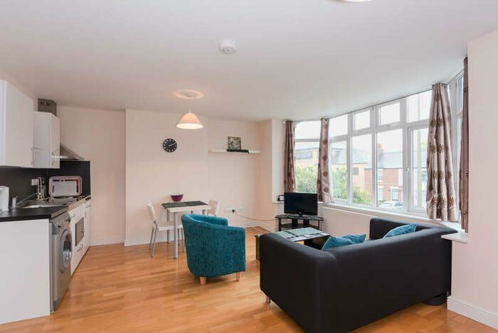 1 Bedroom Apartment To Rent In Banbury Road, Summertown, OX2