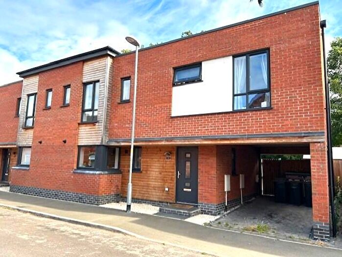 3 Bedroom Semi-Detached House For Sale In Electric Station Road, Sleaford, NG34